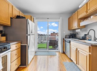 29 G St #3, Boston, MA 02127