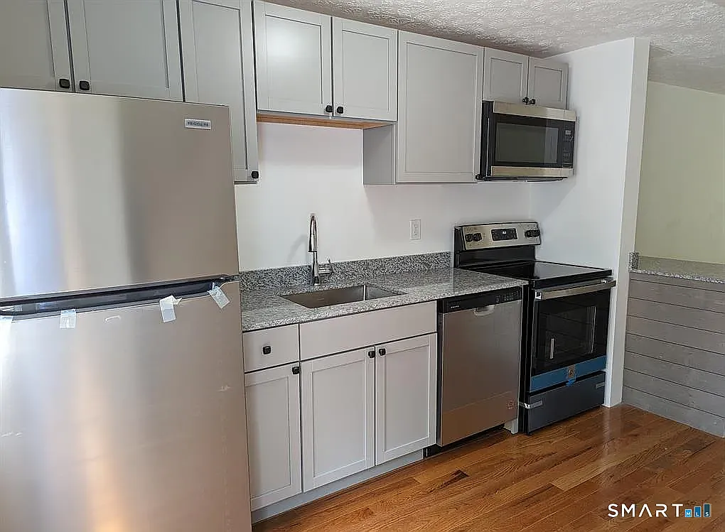 149 Canton St — Photo 2