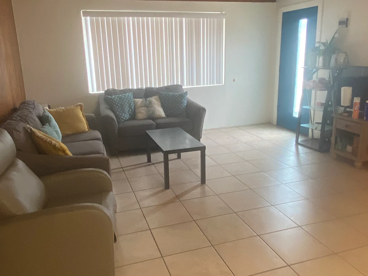 2 bed, 1200 sqft, $600 — Photo 2