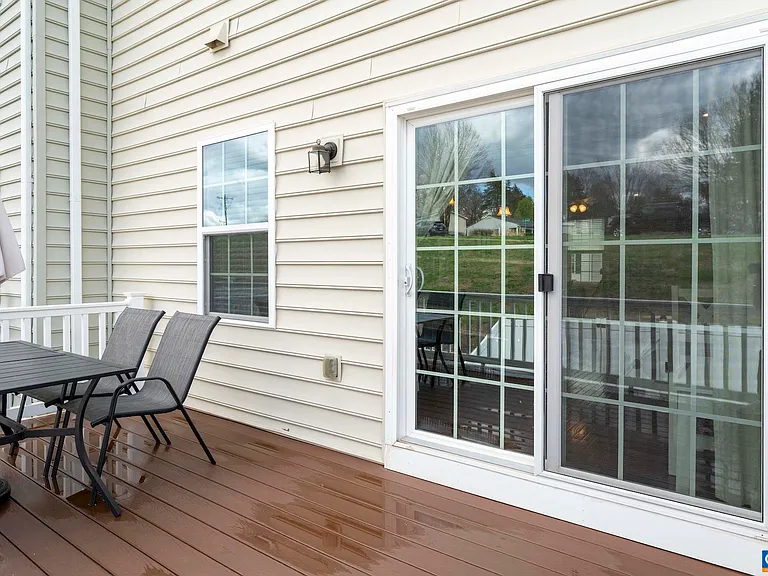 2052 Elm Tree Ct — Photo 15