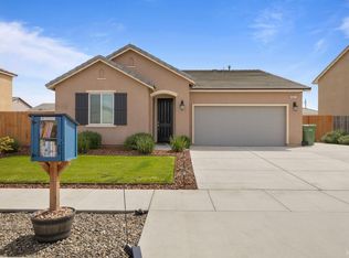 497 Granite St, Lemoore, CA 93245