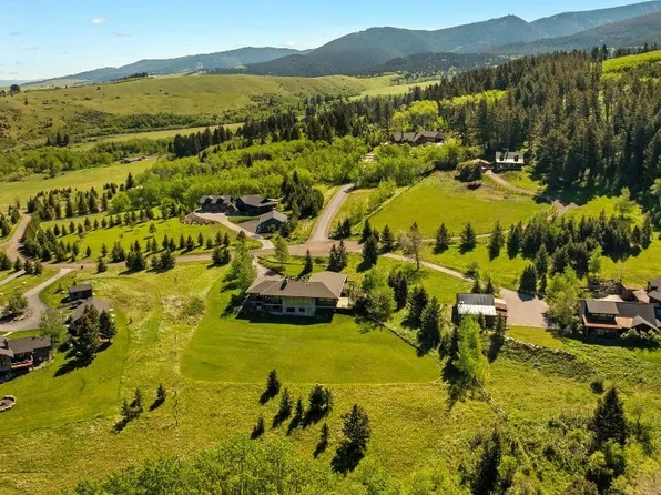 303 S Big Elk Meadow Rd, Gallatin Gateway, MT 59730