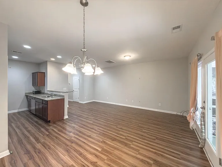 150 Buchanan Cir — Photo 13
