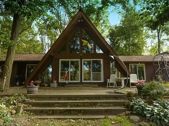 5th image of 3279 Rustic Lake Dr