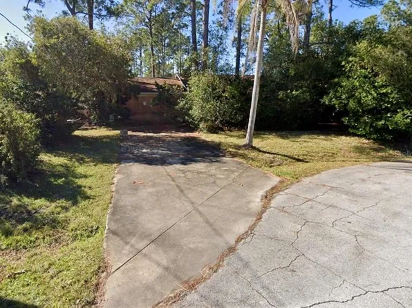 5 LAREDO PLACE, PALM COAST, FL 32137
