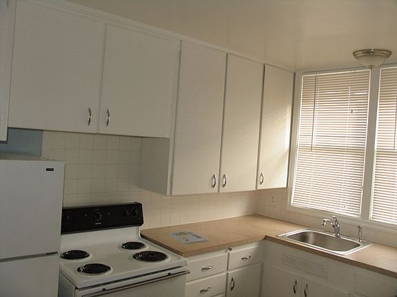 4th image of 8104 SE 8th Ave #8104