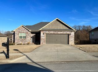 1040 Infantry Ave, Prairie Grove, AR 72753