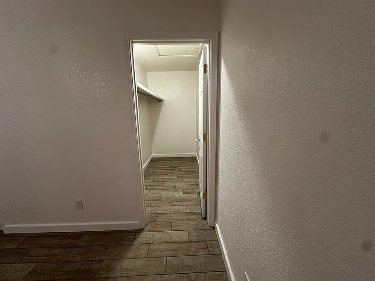 327 E Mescalero Rd — Photo 16