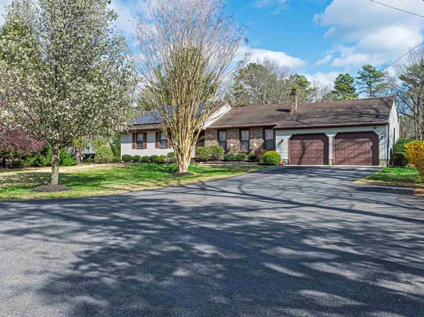 628 1st Ave, Galloway, NJ 08205