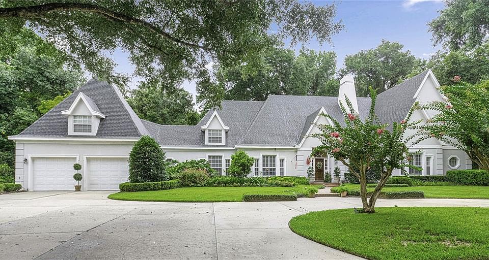 1st image of 2435 SE Woodlea Cir