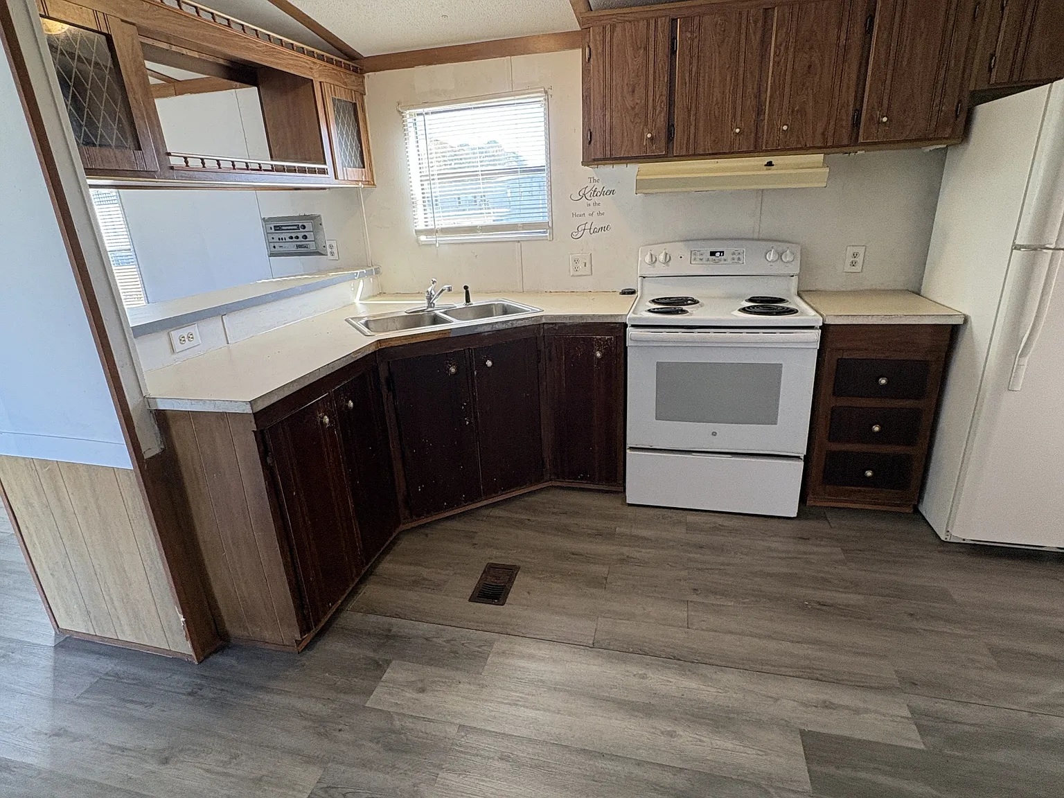 Dillon Acres - Unit 12 1344 Hwy 57 — Photo 2