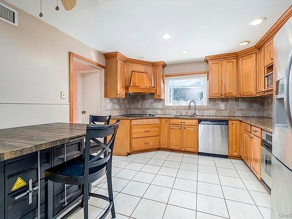 5th image of 3447 Steven Road