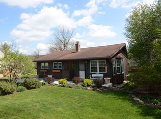 1533 Seminole Rd, Algonquin, IL 60102