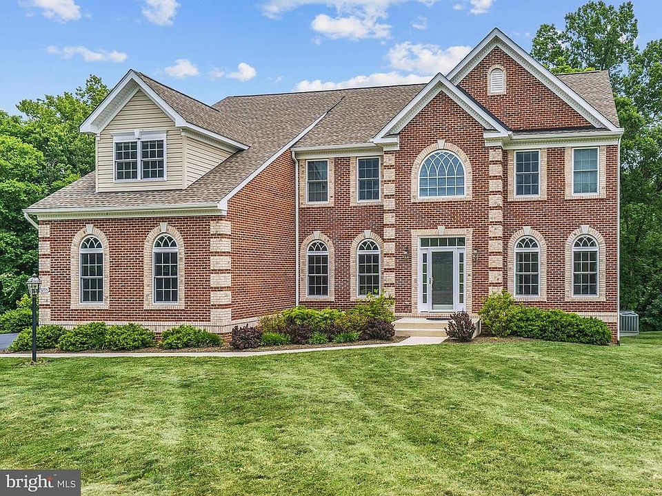 1st image of 9295 Broadlands Ln