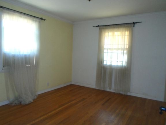 4th image of 4257 Woodward Ave