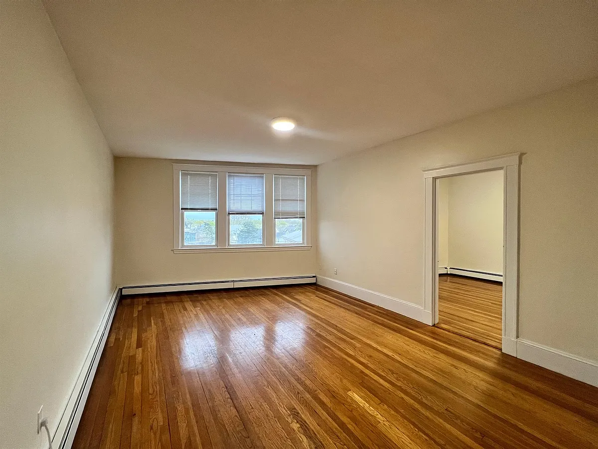 Building Photo - 206 Massachusetts Ave #6