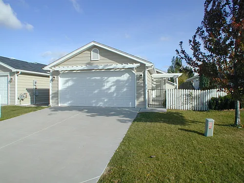 4504 Cottage Ln Photo 1