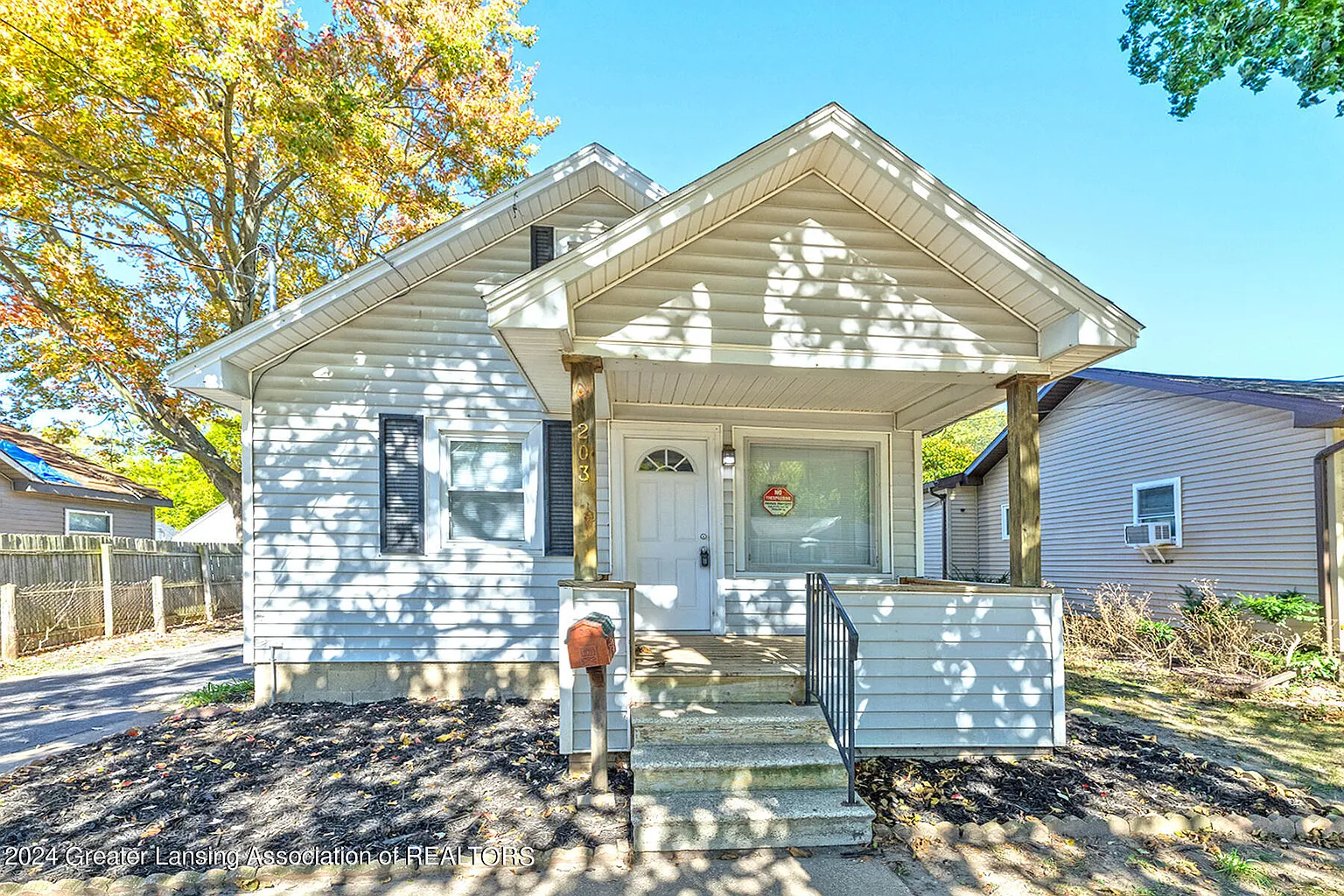 203 E Mason St photo 1