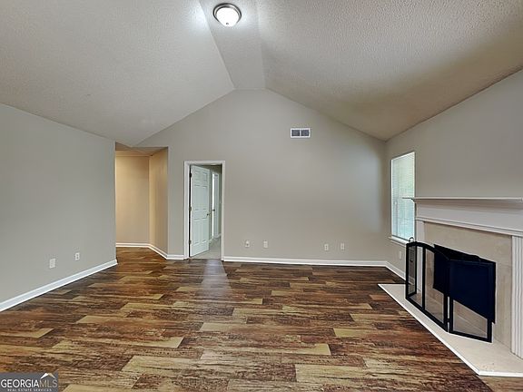 3rd image of 6630 Pole Creek Dr