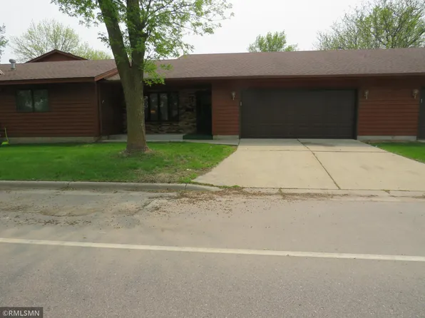 1618 10th St E, Glencoe, MN 55336