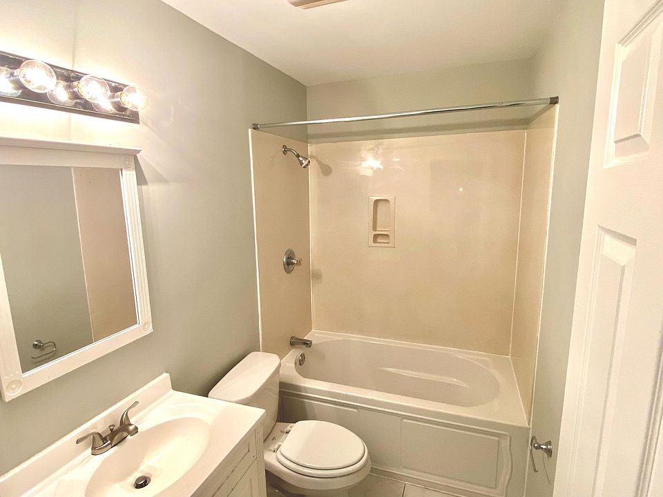 1st image of 1916 Kingtree Ct #A