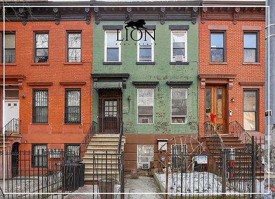 Rented by The Lion Real Estate | media 21