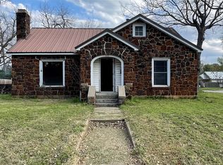 409 W Davis St, Hearne, TX 77859