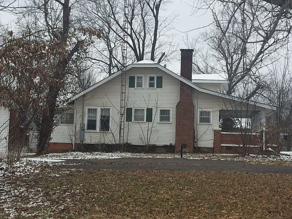 2nd image of 104 E Crider St