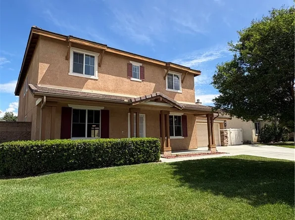 1119 Huckleberry Ln, San Jacinto, CA 92582