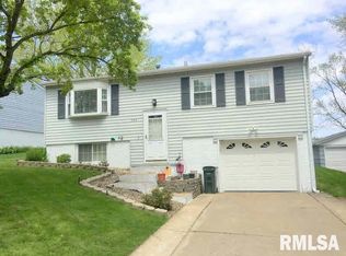 722 W 59th St, Davenport, IA 52806