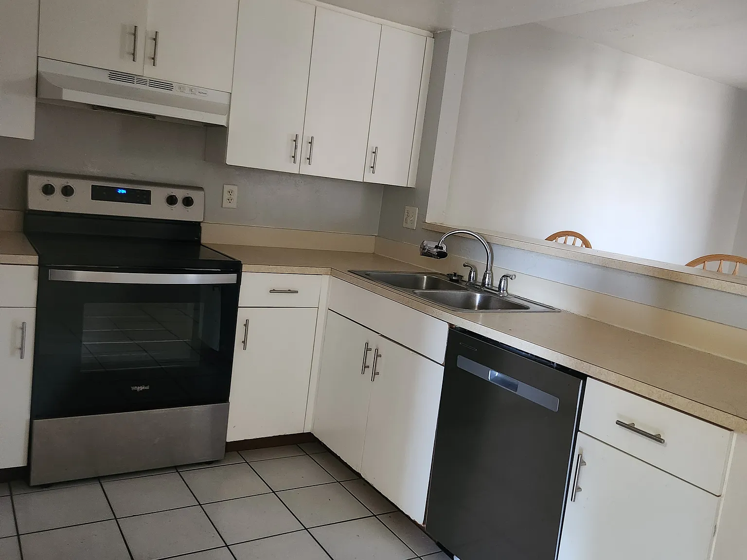 2 bed, 1150 sqft, $1,600 — Photo 4