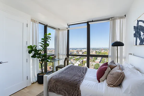 Bedroom, photo 1