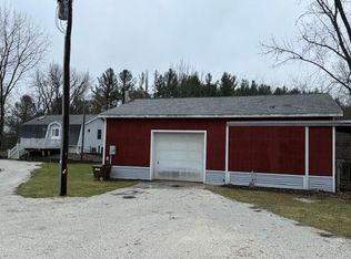 308 E 112th St, Grant, MI 49327