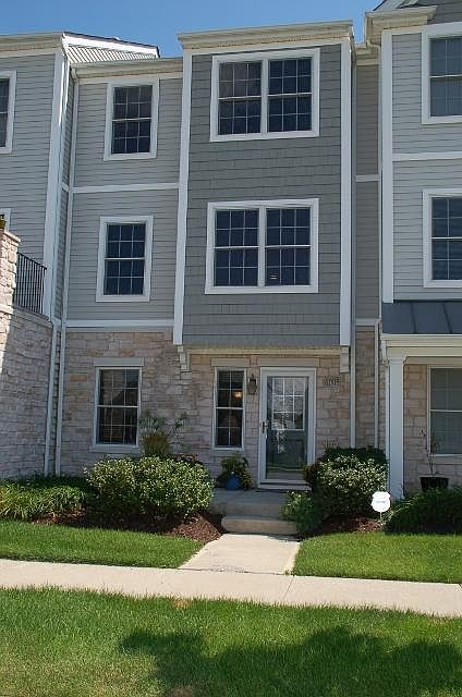 1st image of 6005 Canyon Creek Dr