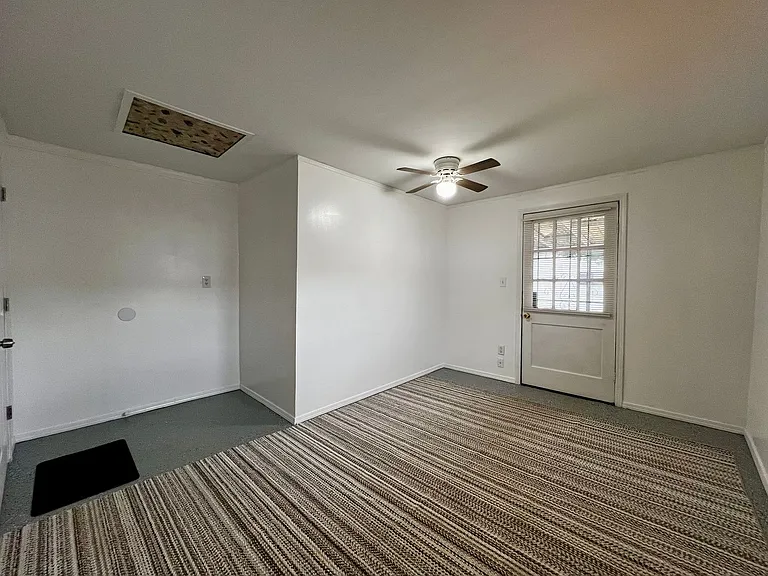 1003 S 8th St — Photo 10