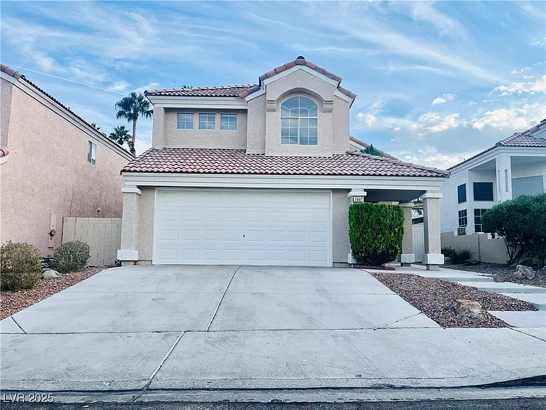 7837 Millhopper Ave — Photo 2