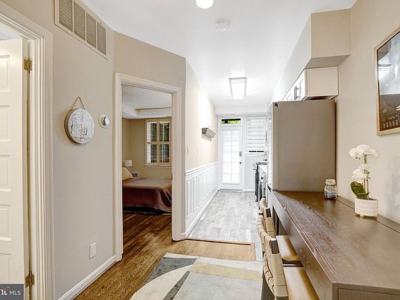 5th image of 5 Russell Rd APT A