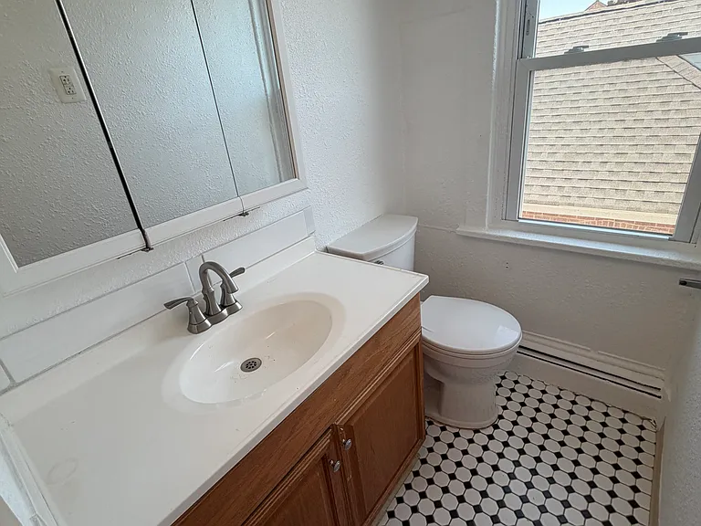 E Maple Ave — Photo 8