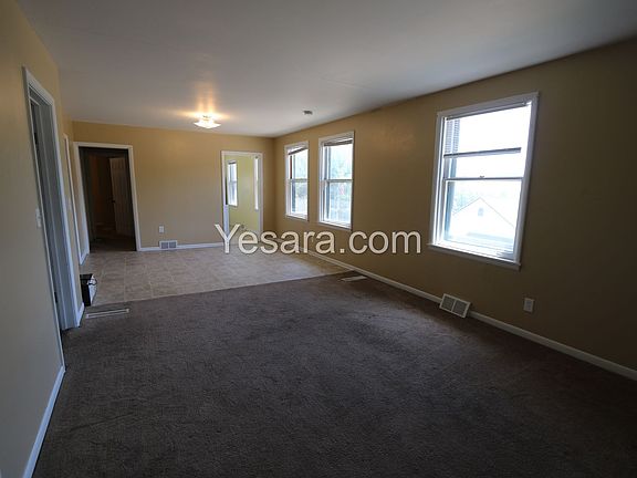 2nd image of 900-902 N 4th St
