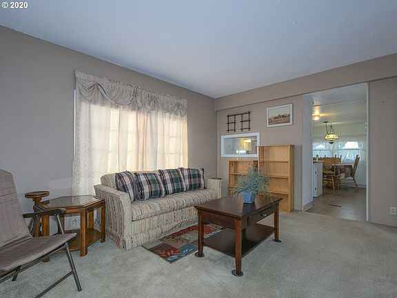 5th image of 1709 NE 78th St Unit 24