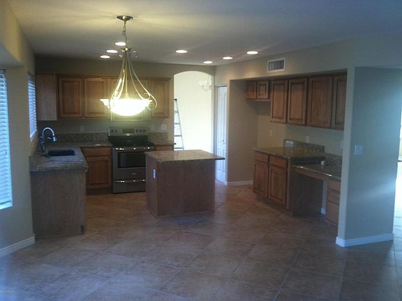 4th image of 15443 S 31st Pl
