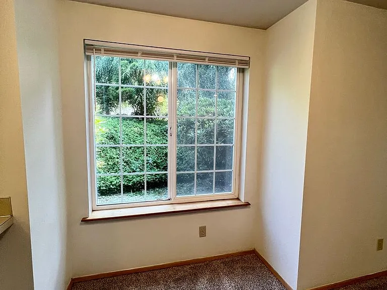 1393 Bradley Lane — Photo 7