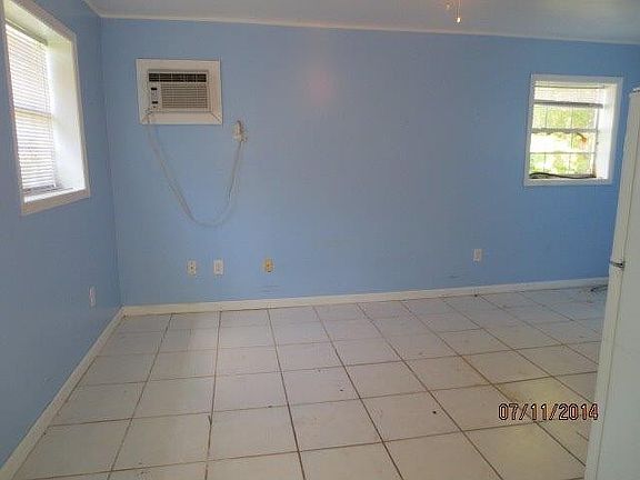 3rd image of 415 Avenue D Unit 1