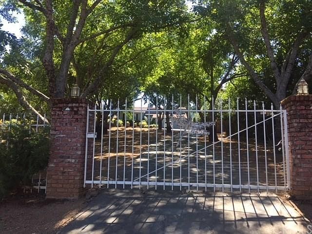 1st image of 8245 Peninsula Dr