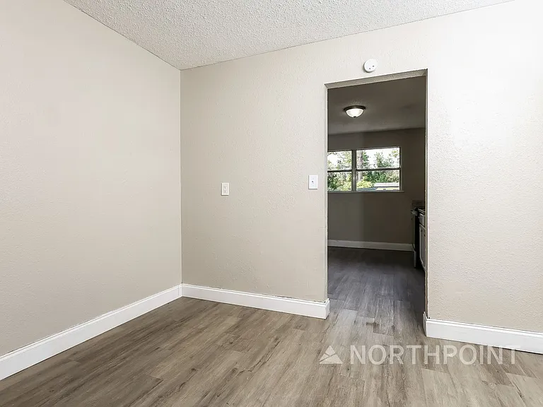 6813 Tinkerbell Ln — Photo 4