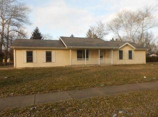 921 Colorado Ave, Aurora, IL 60506