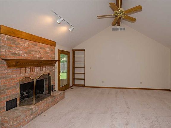 5th image of 142 Monticello Ct