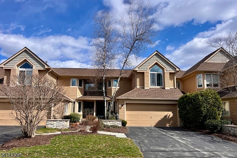 5 Sugar Maple Ln
