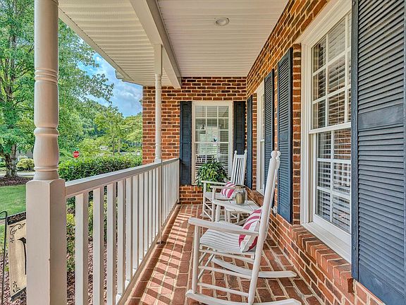 4th image of 1315 Belle Aire Ln SW