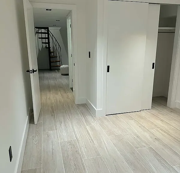 1130 Manhattan Ave #1R — Photo 8